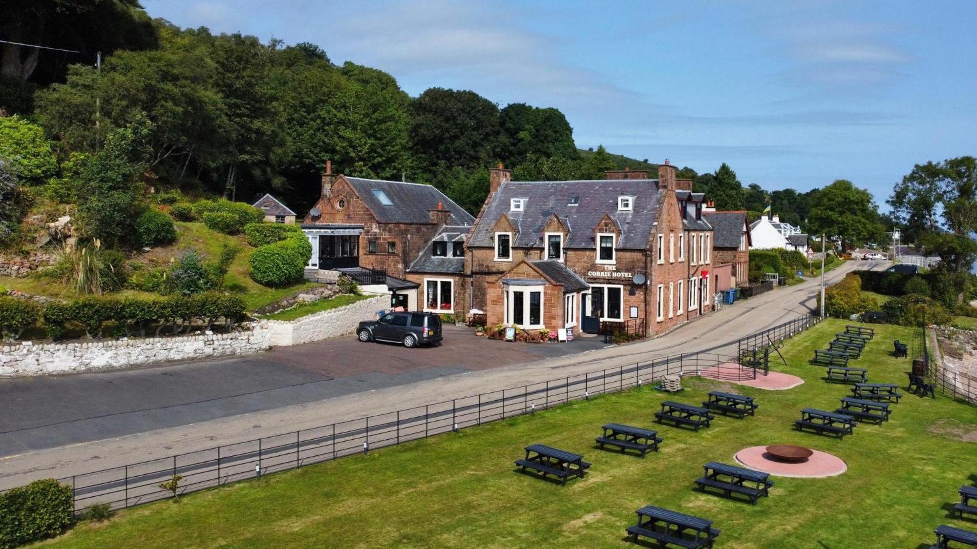 The Corrie Hotel Exterior photo